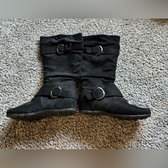 Black Knee high boots - Picture 3 of 4